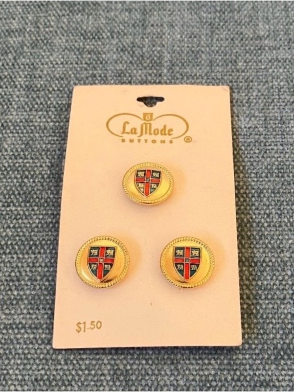 New La Mode Buttons